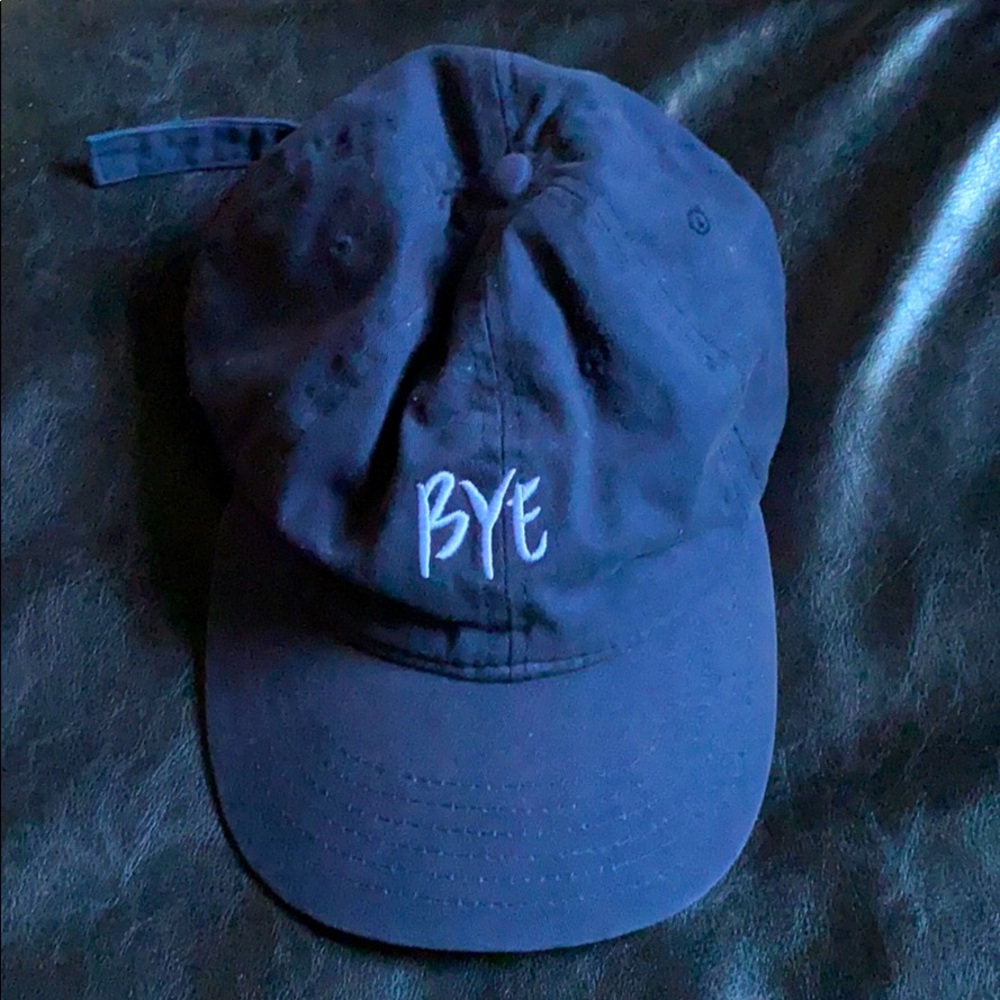 “Bye” cap🔥